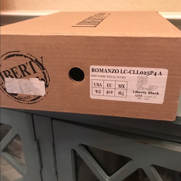 NWT Liberty Black Boots 9.5 - Picture 2 of 7